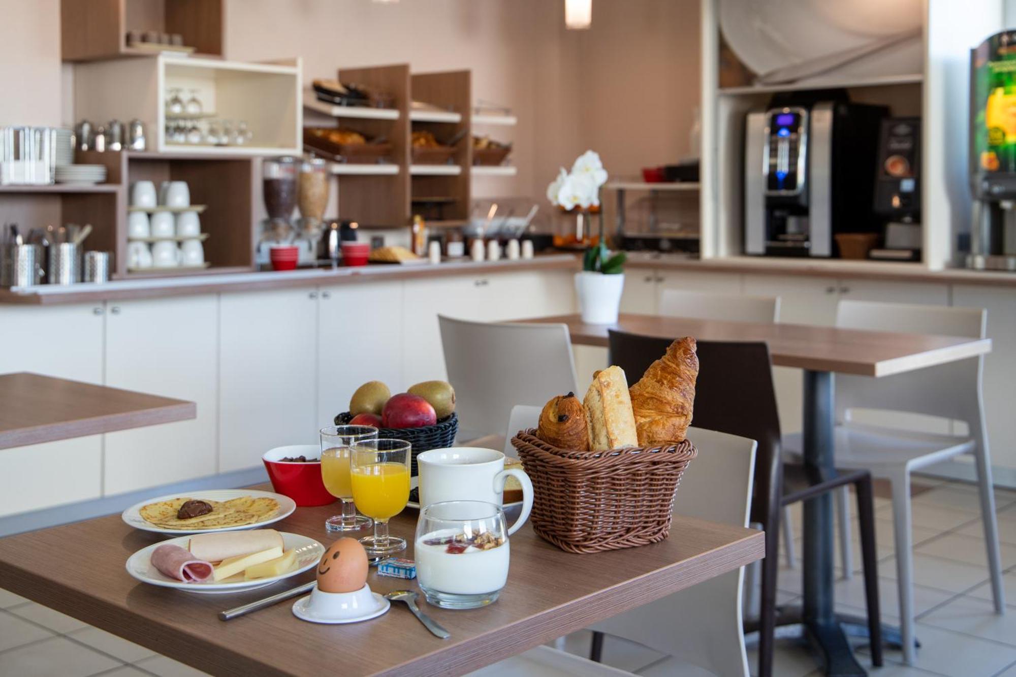 Ace Hotel Clermont Ferrand La Pardieu ภายนอก รูปภาพ