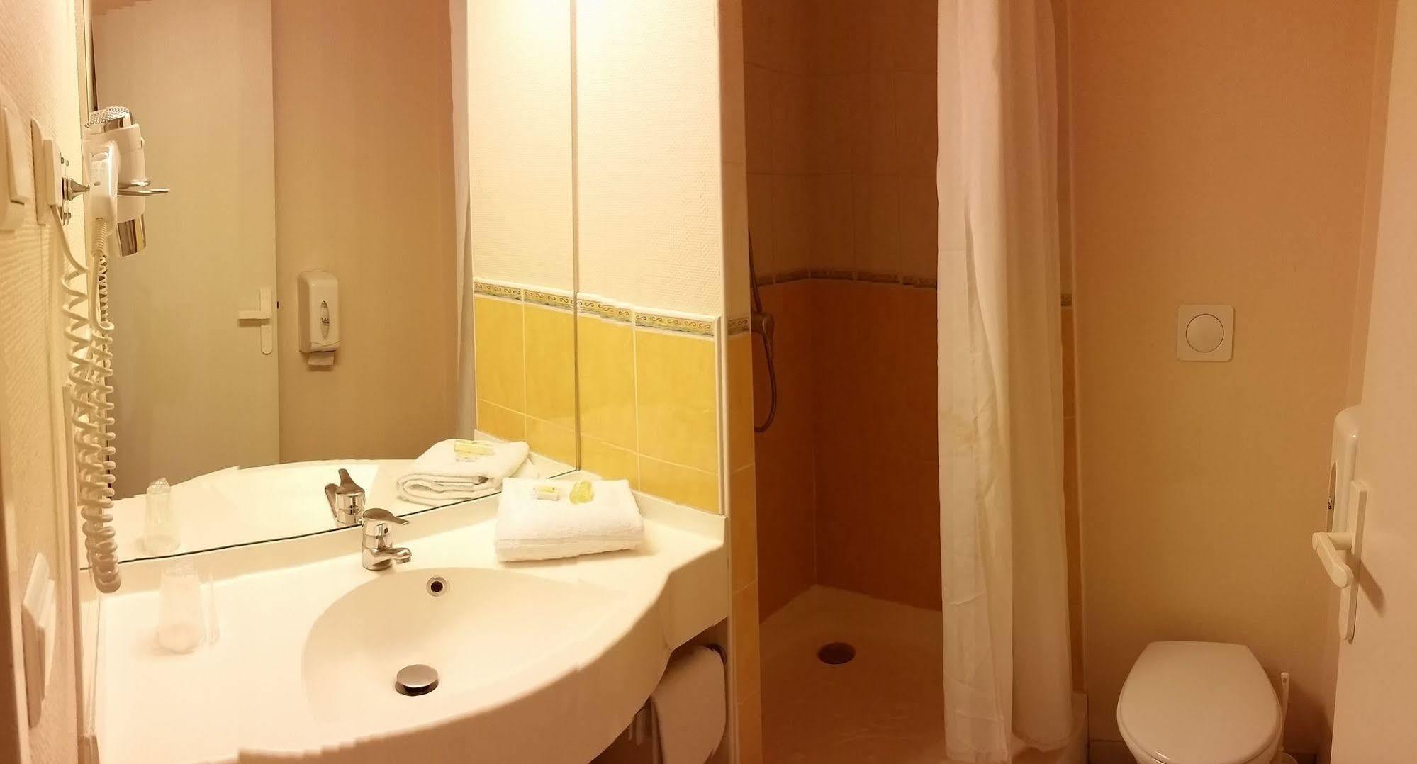 Ace Hotel Clermont Ferrand La Pardieu ภายนอก รูปภาพ
